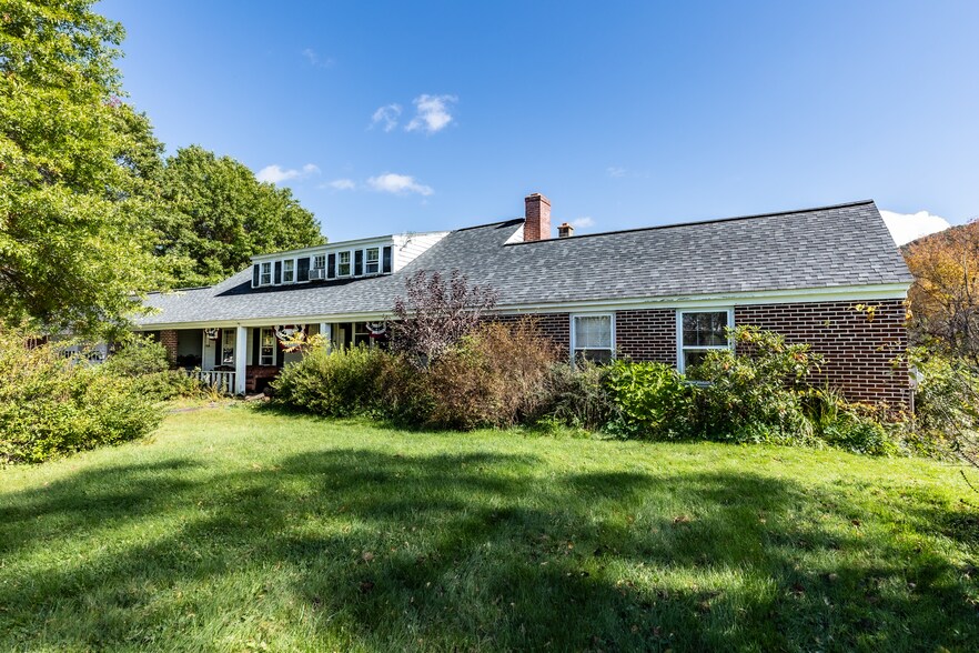 More Photos Of 4 Whitman Rd, Stephentown Sports And Entertainment For Sale