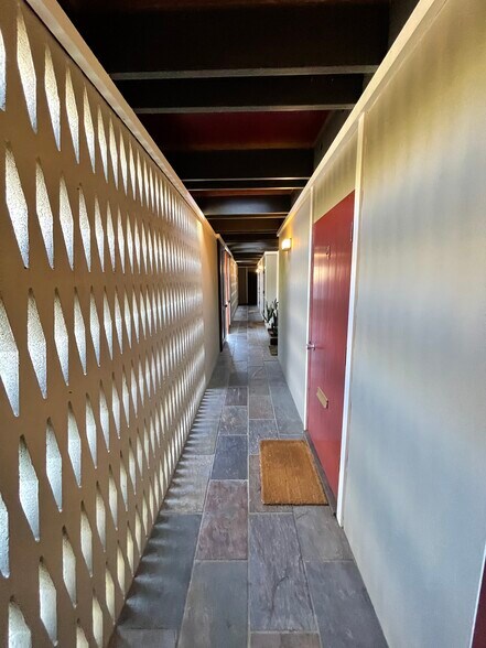 More Photos Of 10 Millwood St, Mill Valley Medical For Sale