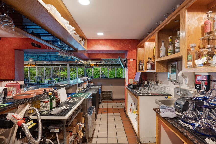 More Photos Of 8032 4th St NW, Albuquerque Restaurant For Sale
