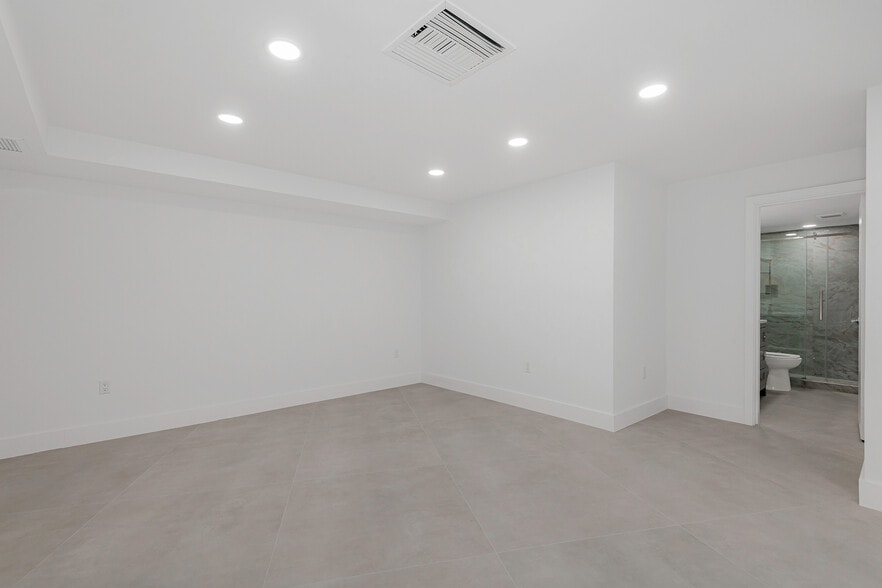 More Photos Of 5401 Collins Ave, Miami Beach Apartments For Sale