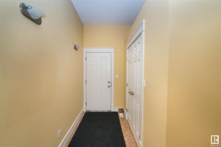More Photos Of 10201 100 Av, Morinville Office Residential For Sale