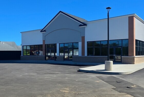 Primary Photo Of 179 Linwood Ave, Colchester Storefront For Lease