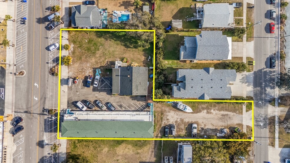 More Photos Of 213 Cape Fear Blvd, Carolina Beach Hotel For Sale