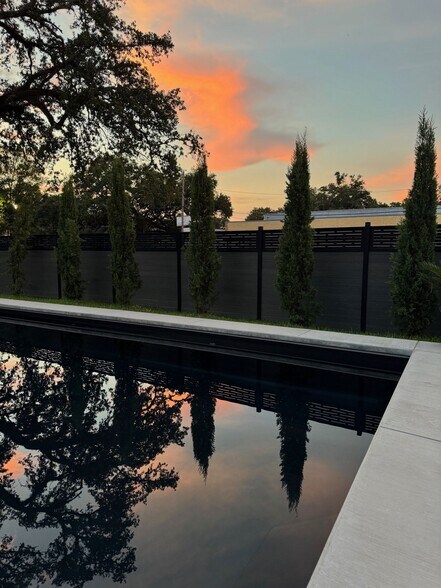 More Photos Of 912 N Main St, Jennings Office Residential For Sale