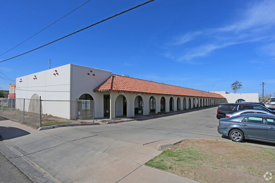 Primary Photo Of 280 Avenida Campillo, Calexico Flex For Lease