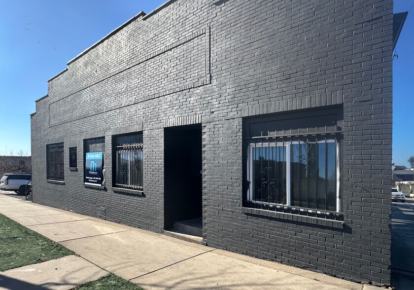 More Photos Of 747 Payne Ave, Saint Paul Warehouse For Sale