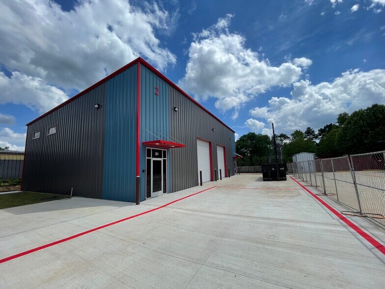 More Photos Of 32223 Tamina Rt, Magnolia Flex For Lease