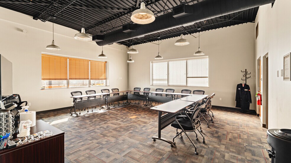 More Photos Of 3949 NW 36th St, Oklahoma City Manufacturing For Sale