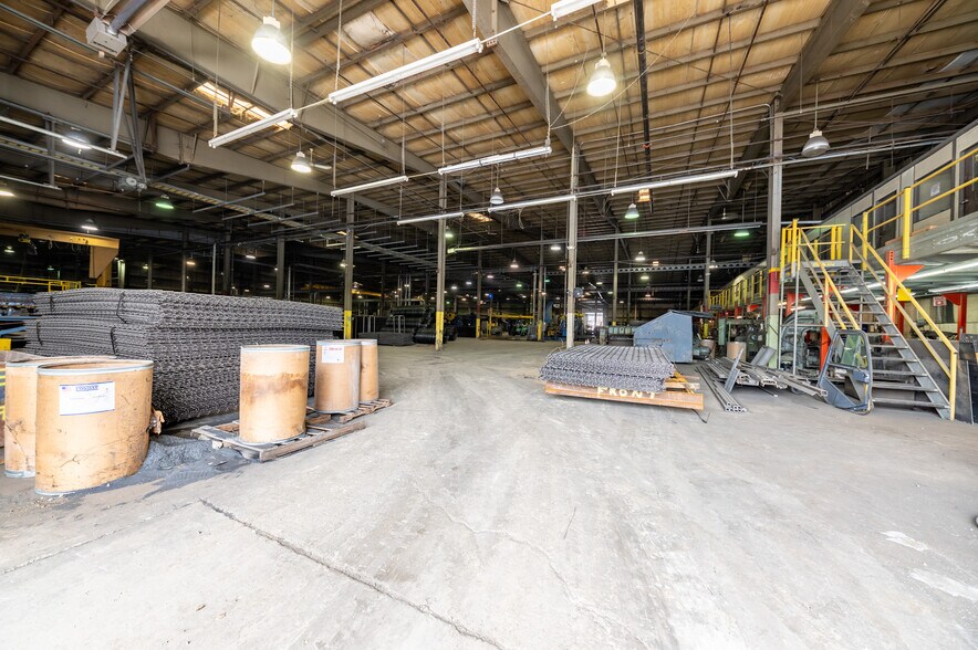 More Photos Of 714 Braddock View Dr, Mount Braddock Warehouse For Lease