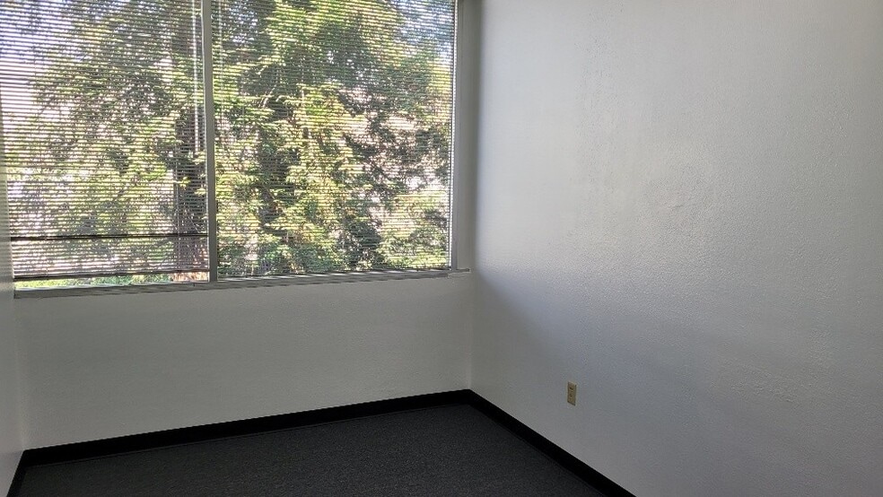 More Photos Of 2322 Butano Dr, Sacramento Medical For Lease