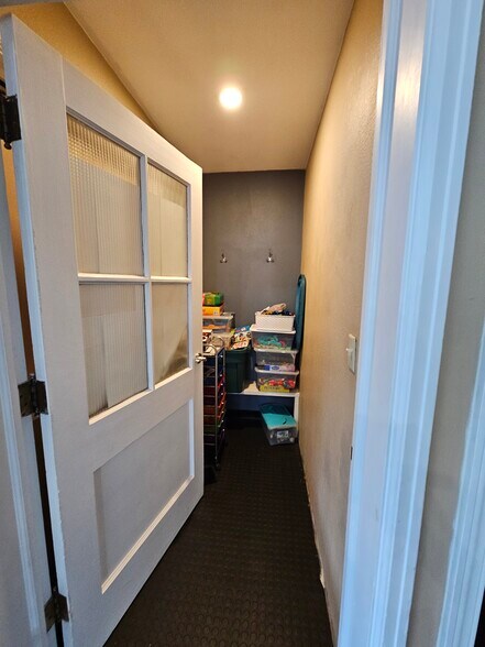 More Photos Of 815 N 1st Ave, Great Falls Auto Dealership For Lease