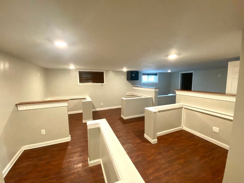 More Photos Of 78 Ash St, Calvert City Office For Sale