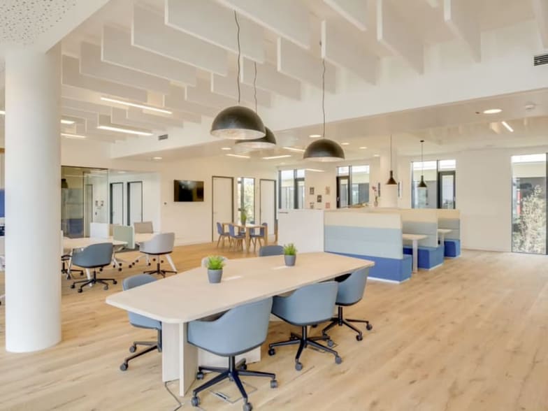 More Photos Of 1425 N Dallas Ave, Lancaster Office For Sale