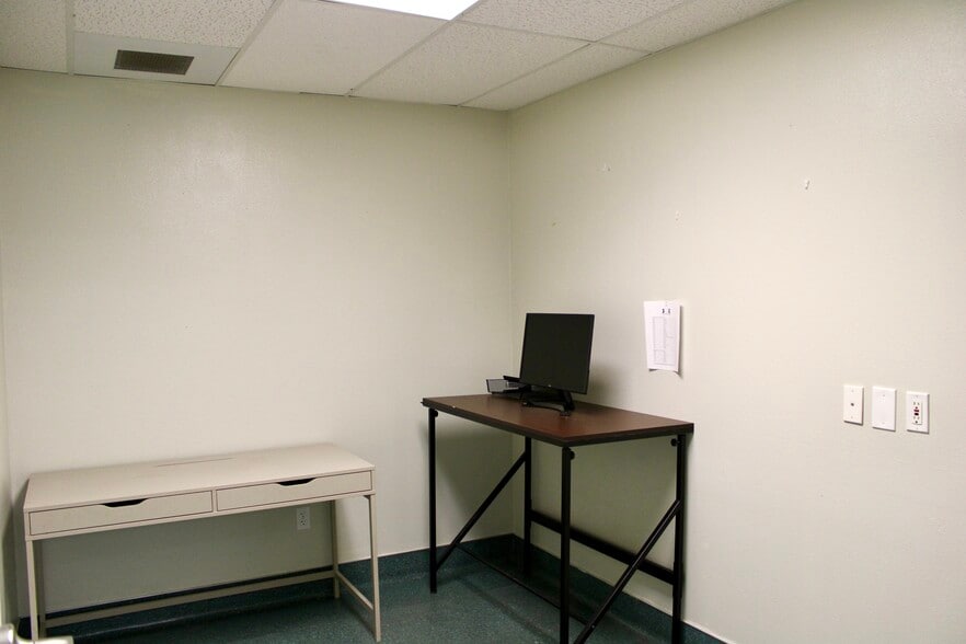 More Photos Of 135 Carmen Ln, Santa Maria Rehabilitation Center For Lease