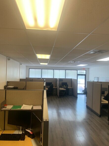 More Photos Of 8455-8471 W Oakland Park Blvd, Sunrise Office For Lease