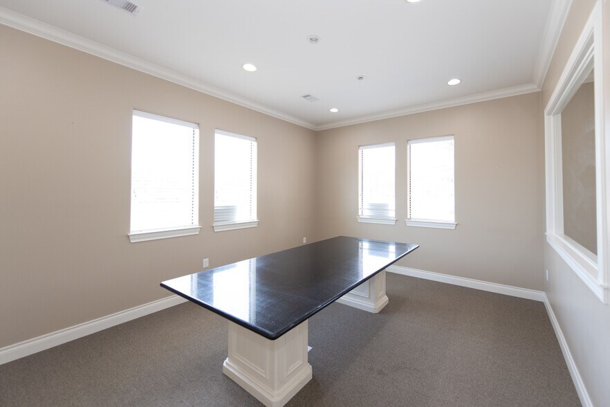 More Photos Of 21559 Provincial Blvd, Katy Medical For Sale