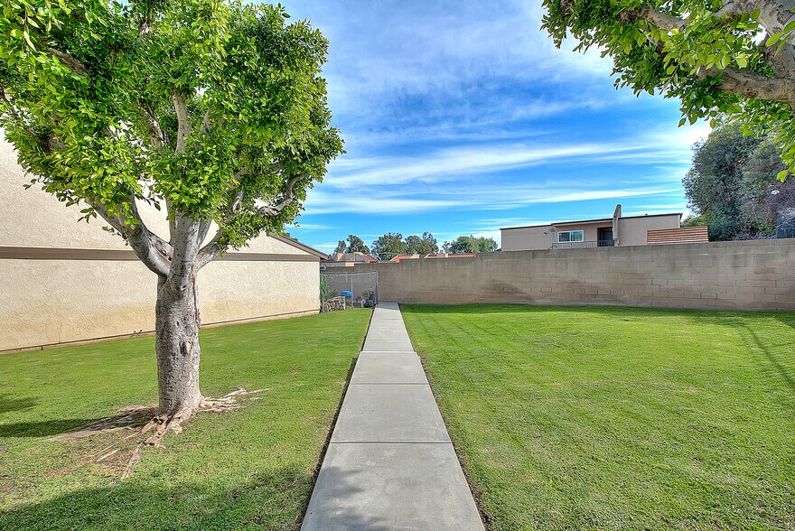 More Photos Of 275-299 Monte Vista St, La Habra Apartments For Sale