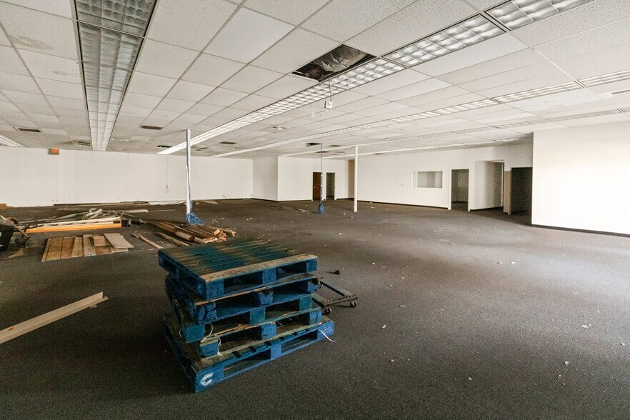 More Photos Of 3191 M St, Merced Office For Sale