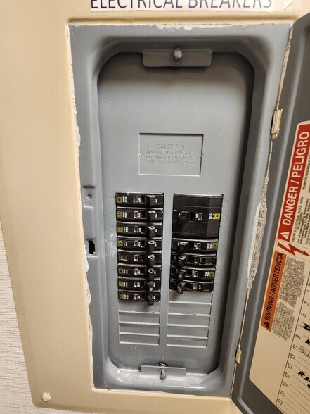 More Photos Of 764 Campbell Ave, West Haven Office For Sale