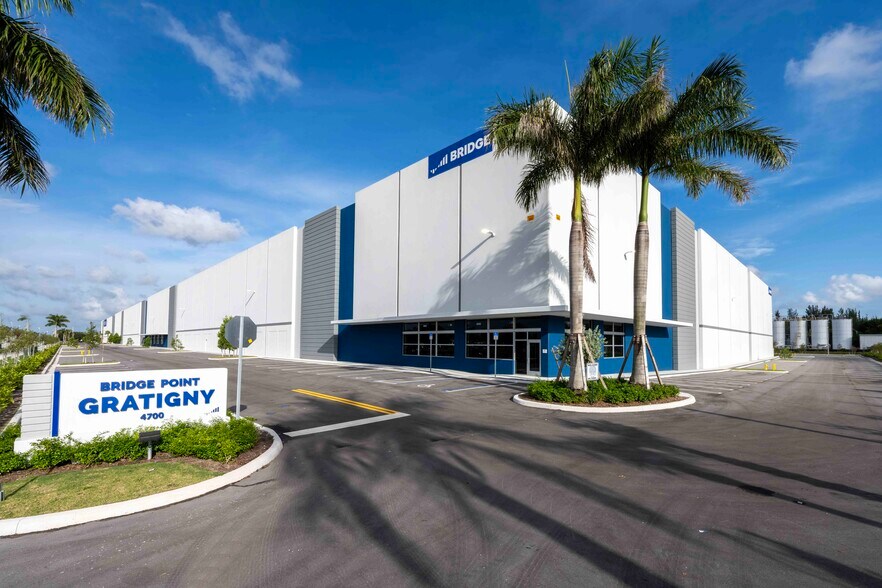 Primary Photo Of 4700 NW 135th St, Opa Locka Warehouse For Lease