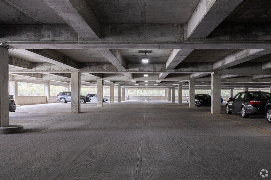 More Photos Of 119 Fairfield Ave, Bellevue Office For Lease