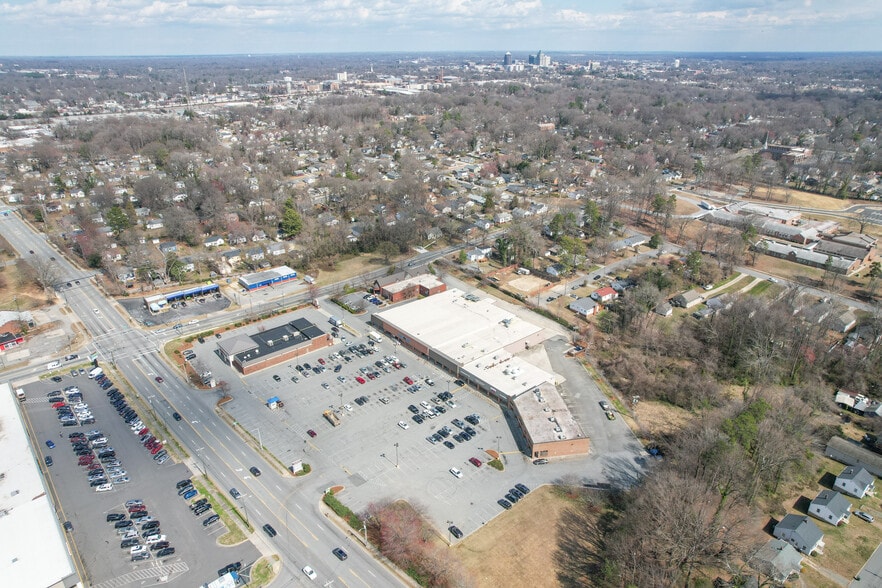 More Photos Of 1911-1937 Coliseum Blvd, Greensboro Storefront For Lease