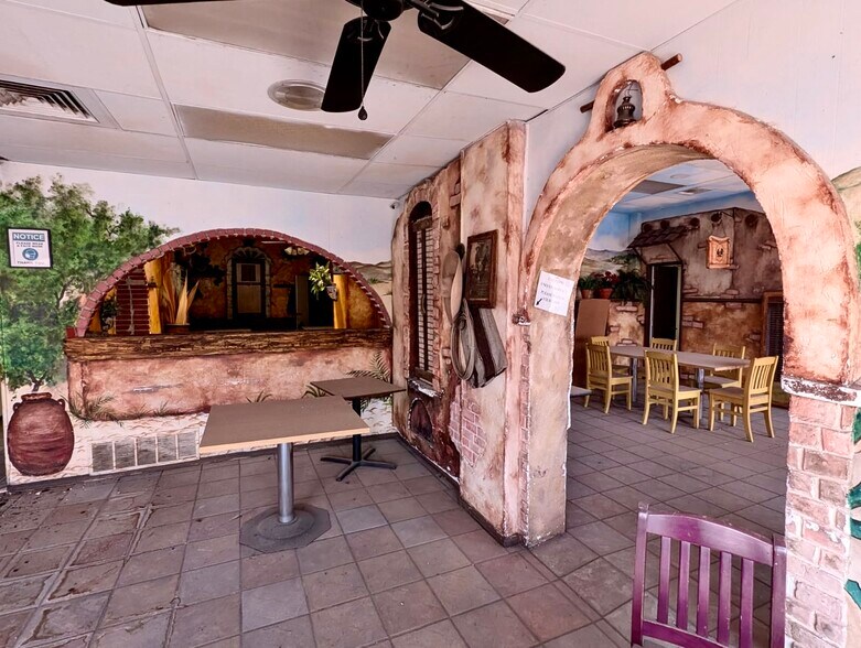 More Photos Of 2919-2921 Pershing Dr, El Paso General Retail For Sale