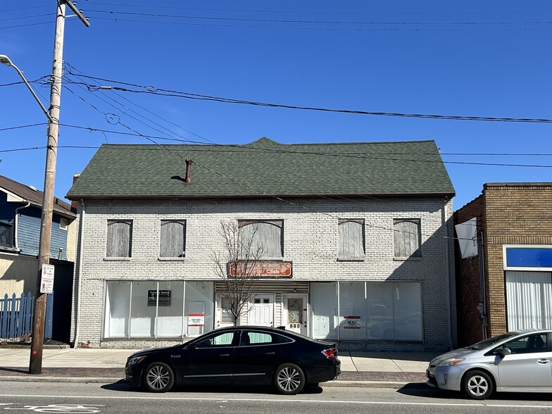 More Photos Of 669 E 185th St, Euclid General Retail For Sale