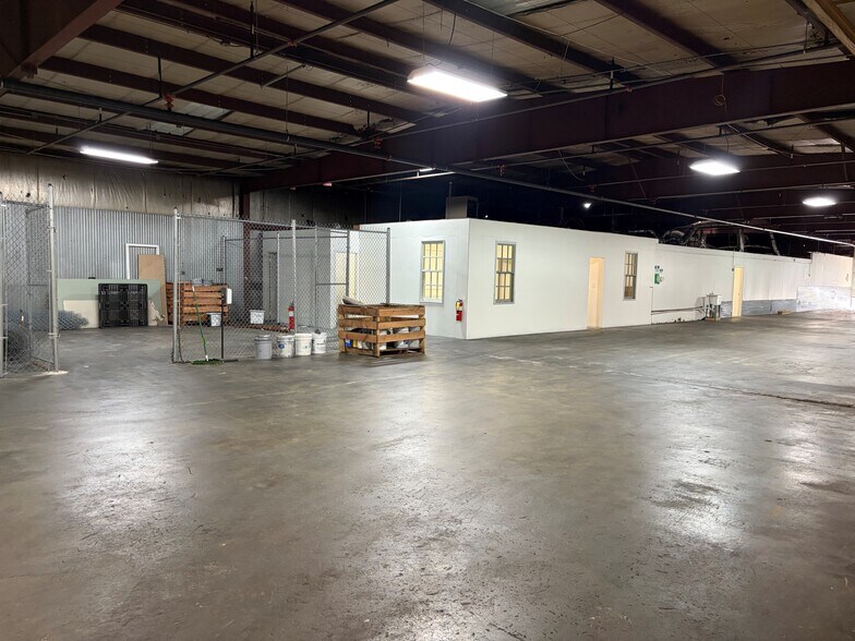 More Photos Of 1718 Highway 138 NE, Conyers Unknown For Lease