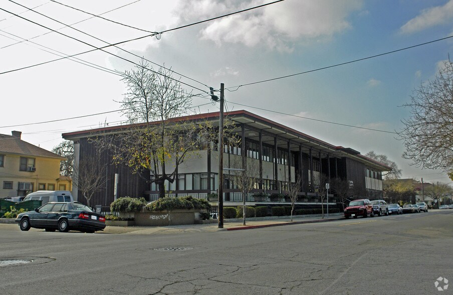 More Photos Of 420 W Acacia St, Stockton Medical For Lease