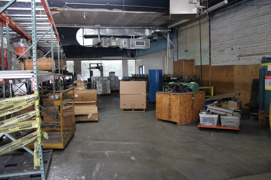 More Photos Of 319 Main Ave W, Twin Falls Storefront For Sale