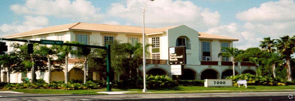 More Photos Of 7000 SE Federal Hwy, Stuart Office For Lease