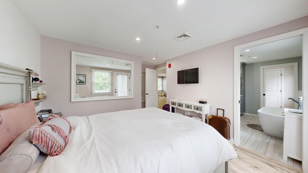 More Photos Of 400 Main St, Reading Office Residential For Sale