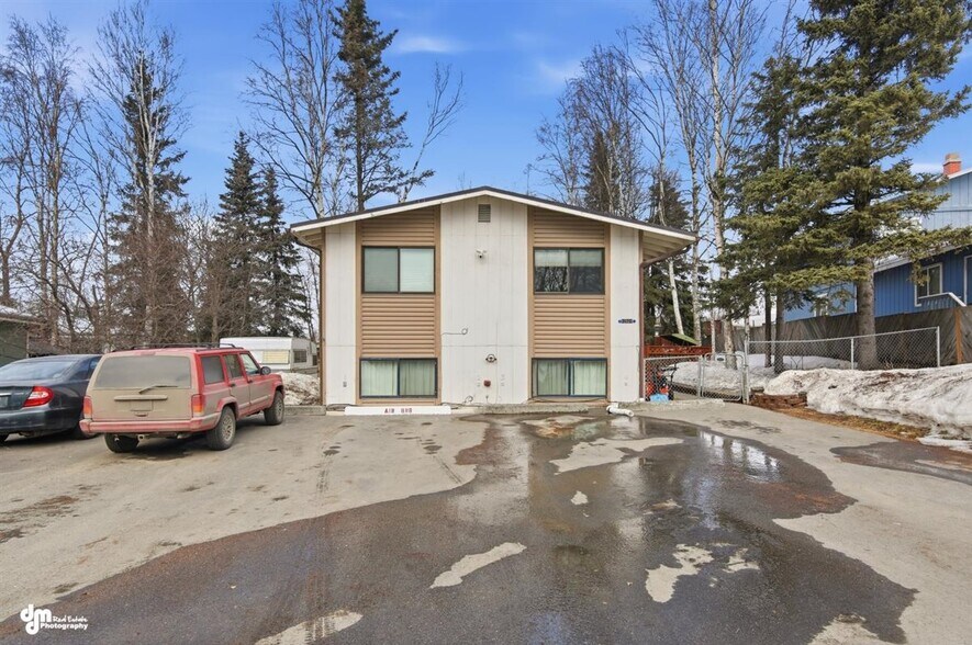 More Photos Of 12521 Tanada Loop, Anchorage Multifamily For Sale