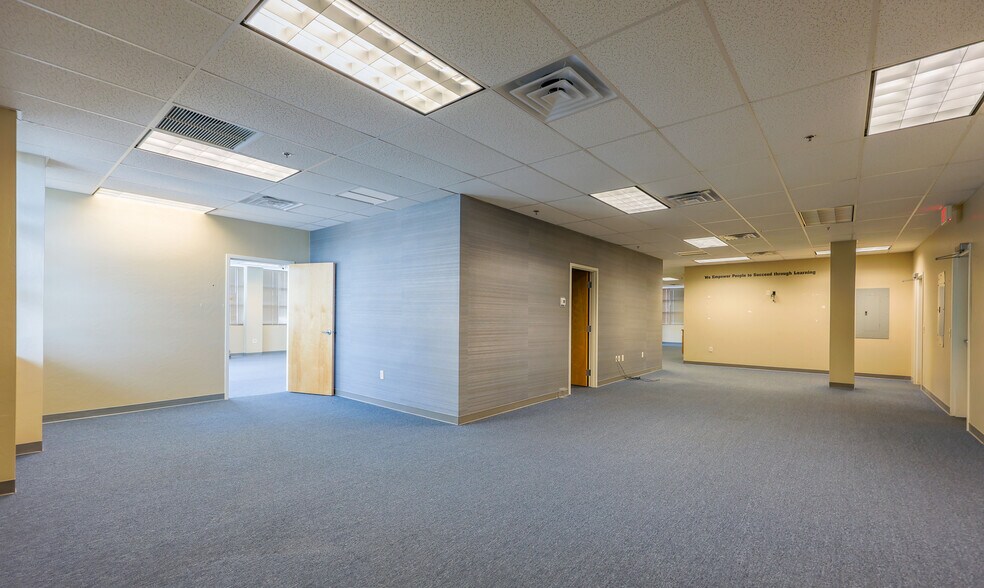 More Photos Of 500 N Garden Ave, Sierra Vista Office For Lease