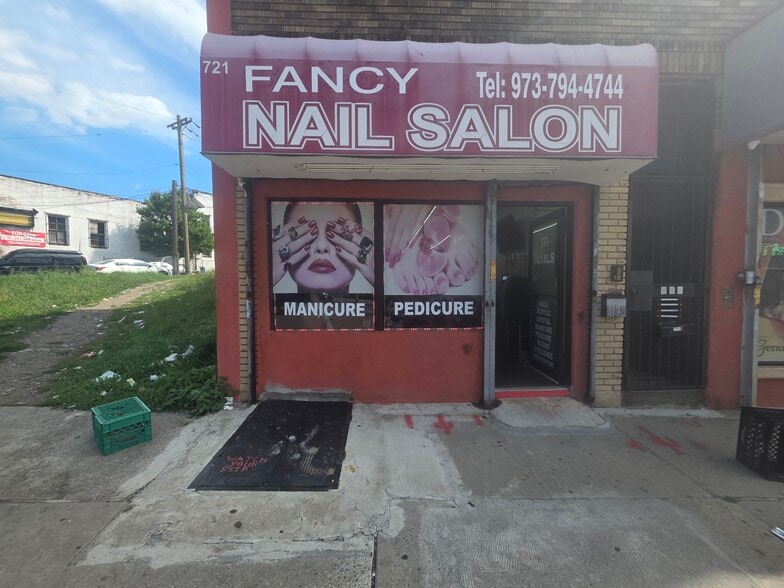 More Photos Of 721 Springfield Ave, Newark Storefront Retail Residential For Sale