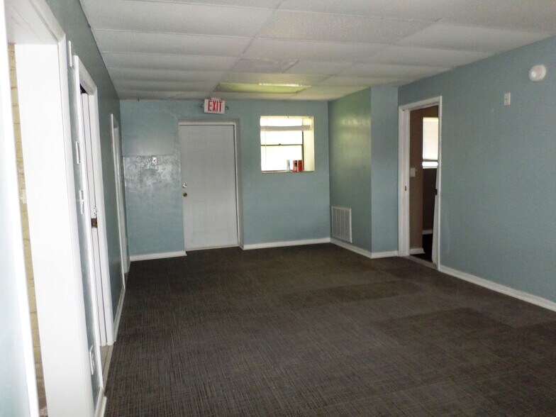 More Photos Of 20540 E Pennsylvania Ave, Dunnellon Flex For Sale