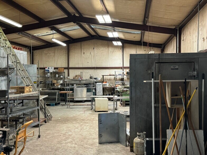 More Photos Of 109 Broad St, Hawkinsville Restaurant For Sale