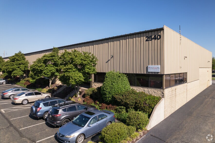 Primary Photo Of 2540 Market St, Aston Flex For Lease
