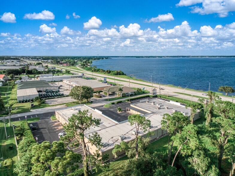 More Photos Of 33 Ryant Blvd, Sebring Medical For Sale