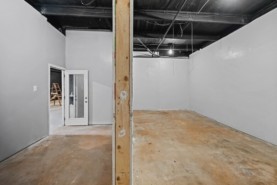 More Photos Of 1530 Nabell Ave, East Point Warehouse For Lease