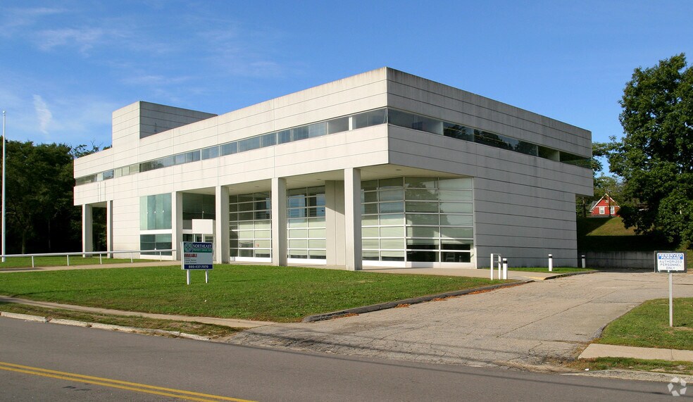 More Photos Of 99 Mechanic St, Pawcatuck Office For Sale