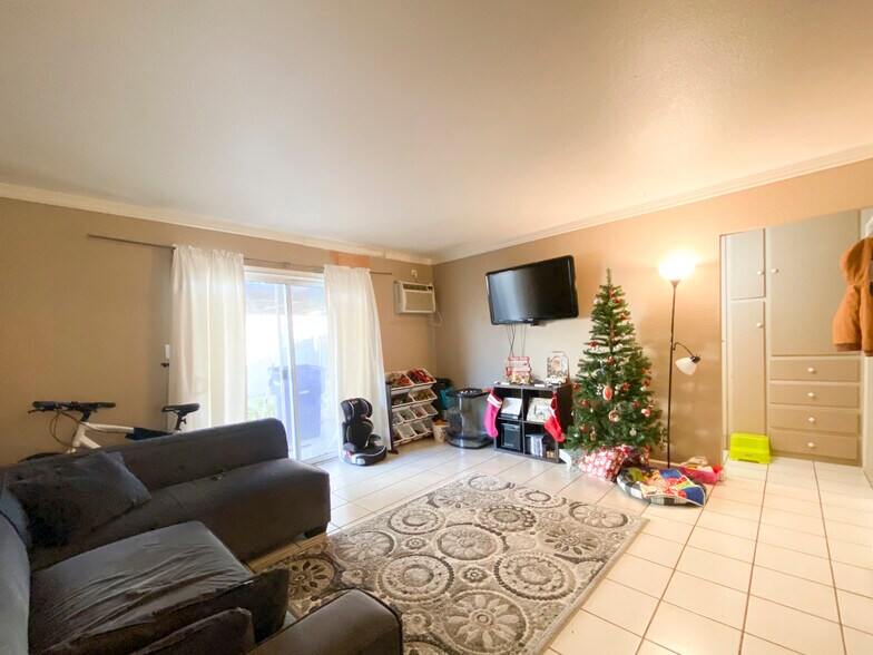 More Photos Of 2512 28th Ave, Sacramento Apartments For Sale