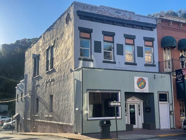 Primary Photo Of 482 Main St, Hazard Office Residential For Sale