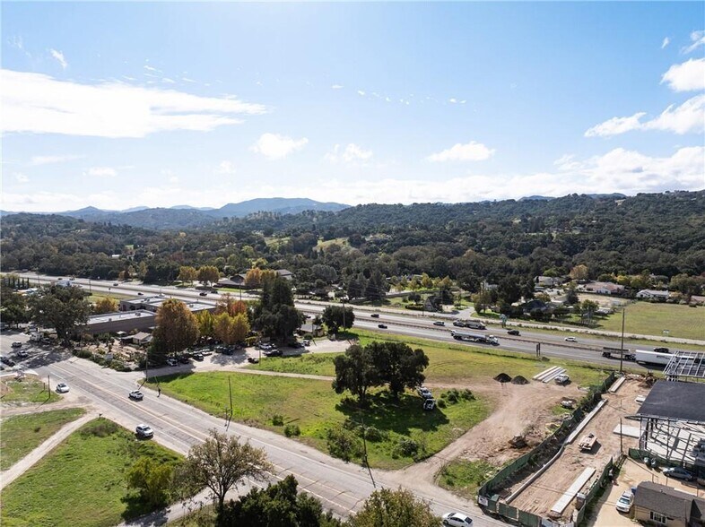More Photos Of 2450 El Camino Real, Atascadero Restaurant For Sale