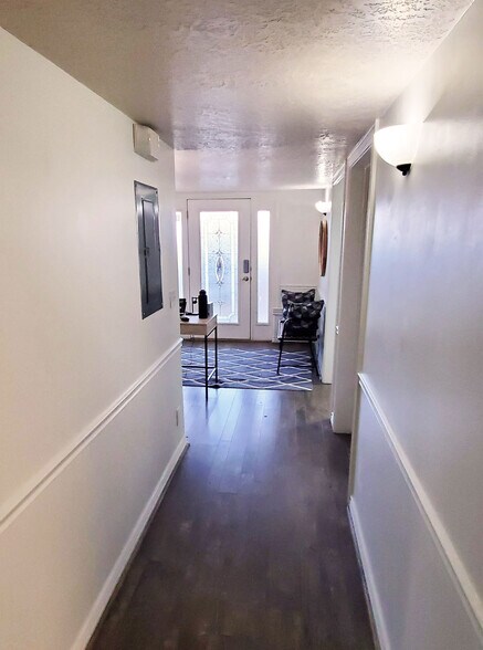 More Photos Of 589-597 W 800 N, Orem Medical For Lease