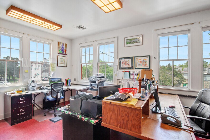 More Photos Of 1413 Upperline St, New Orleans Flex For Sale