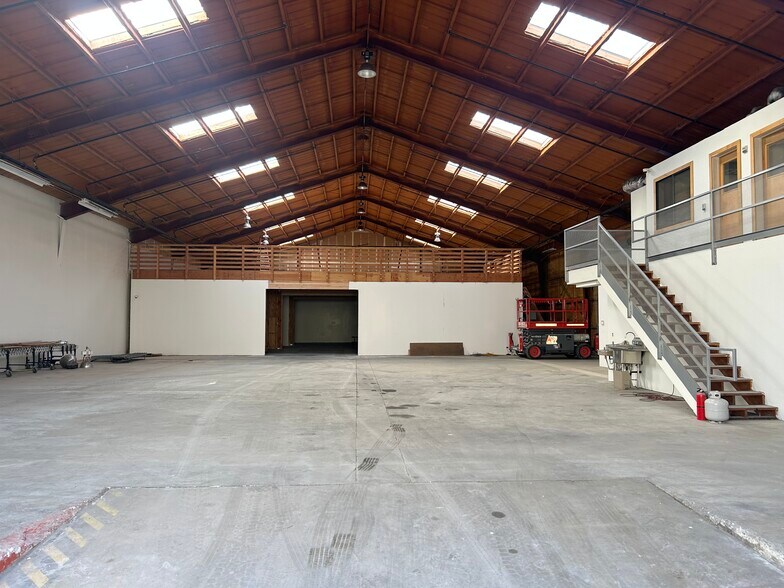 More Photos Of 347 Locust St, Watsonville Warehouse For Sale