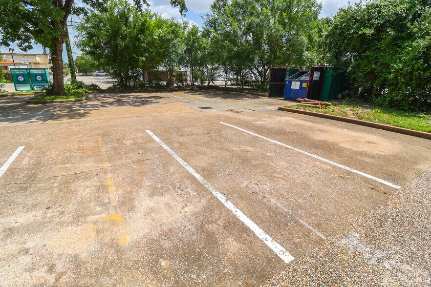 More Photos Of 13131 Champions Dr, Houston Medical For Lease