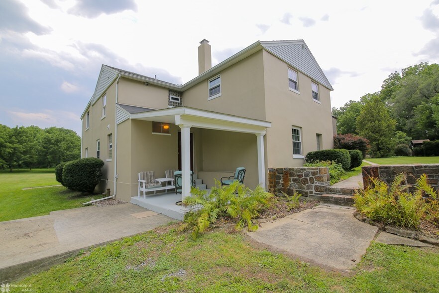 More Photos Of 3305 Municipal Dr, Whitehall Apartments For Sale